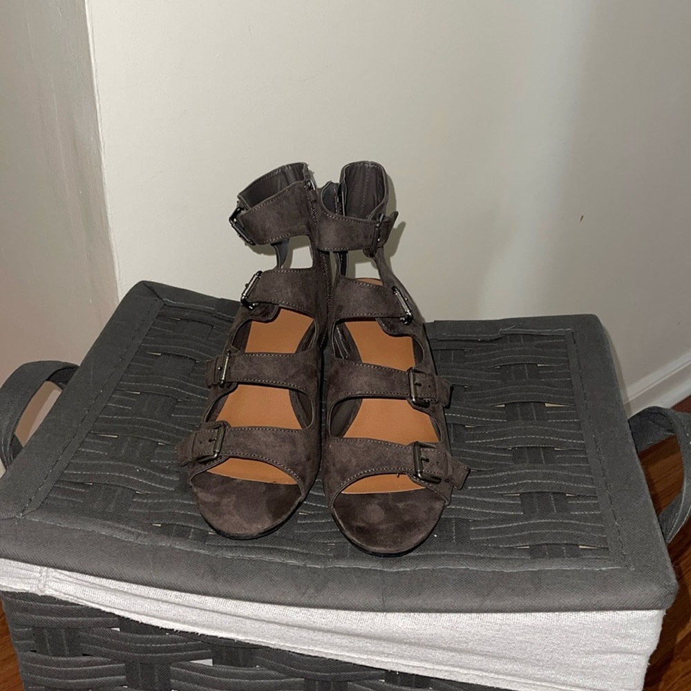 Women’s Wedge and Heel